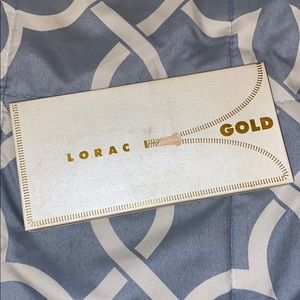 Lorac unzipped Gold